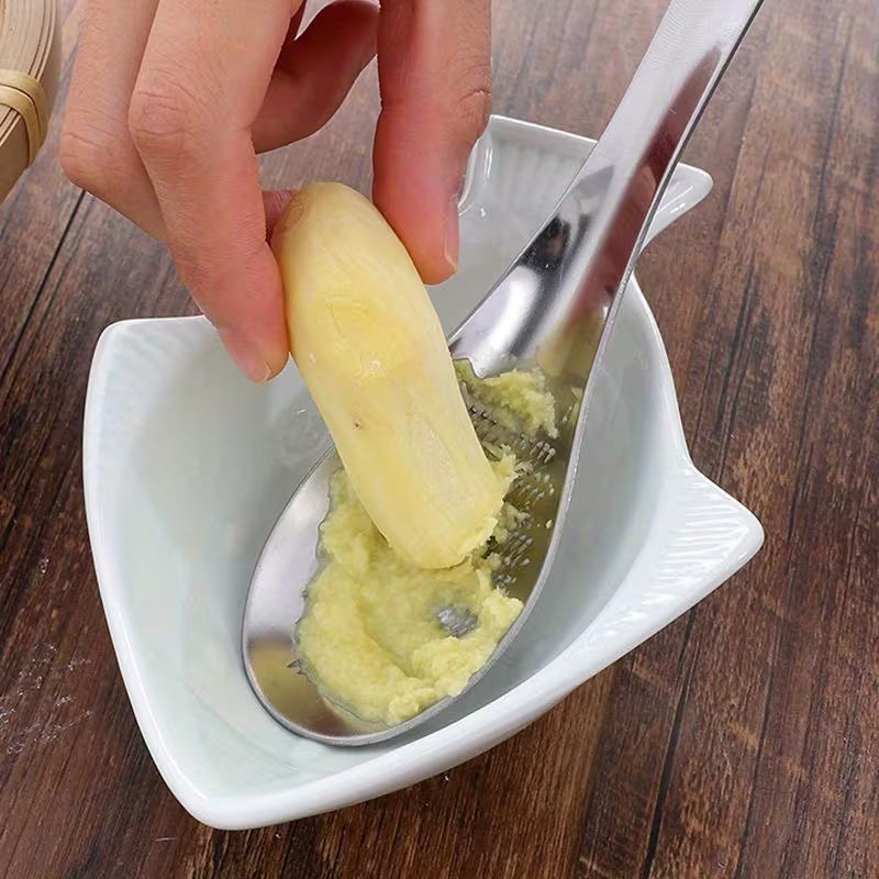 ZestSpoon - Multi-Use Ginger Garlic Grater - Buy 1 Get 1 Free